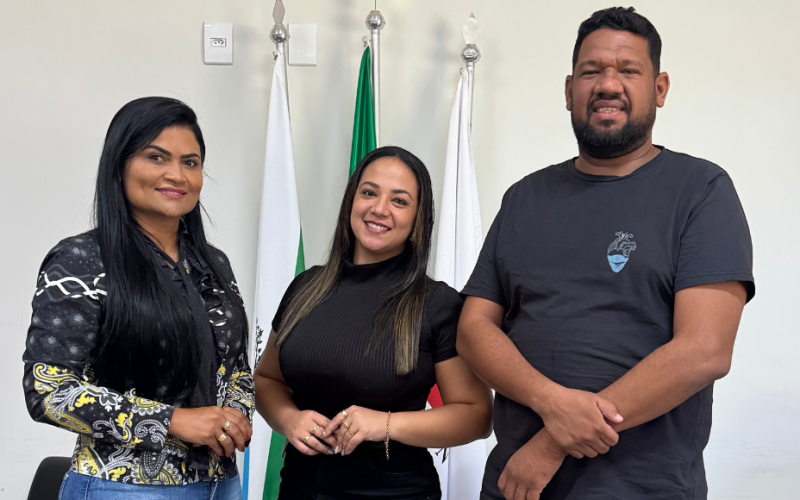 Vereadores de Jaíba propõem Lei que garante transparência nos estoques de medicamentos do município